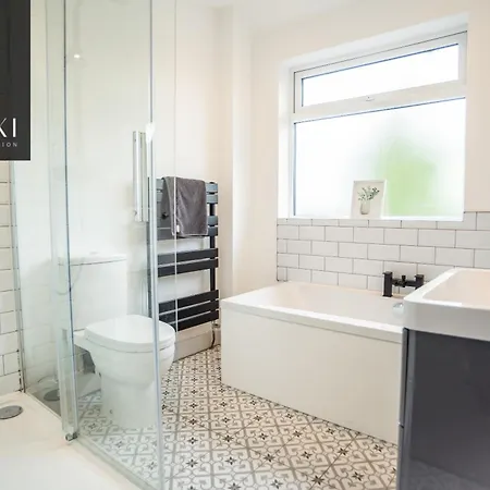 Spacious Nottingham Home With Garden Sleeps 9 Extérieur photo