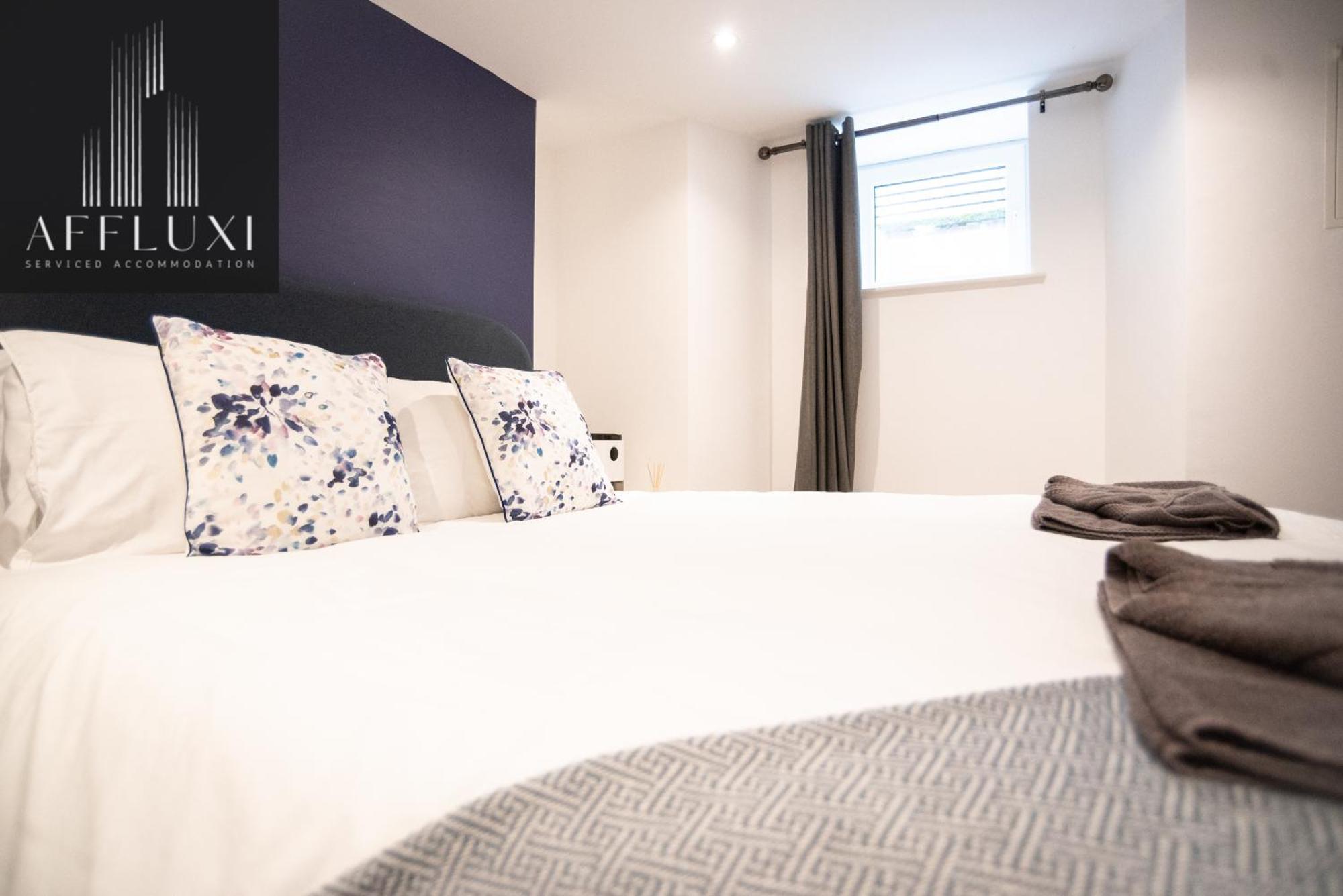 Spacious With Garden Sleeps 9